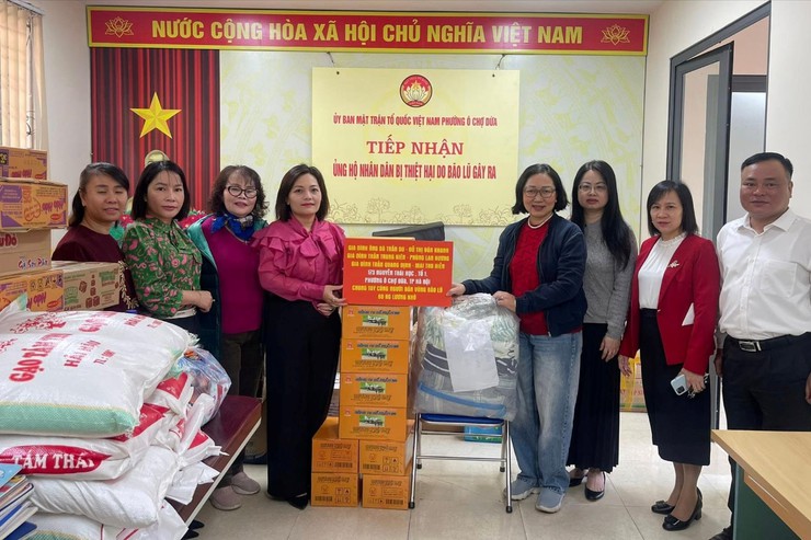 Phụ nữ Thủ đô lan tỏa tinh thần sẻ chia, chung tay hỗ trợ đồng bào miền Trung, Tây Nguyên- Ảnh 5.