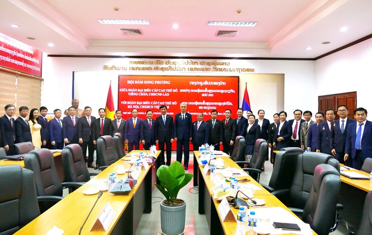 Hanoi, Vientiane strengthen ties- Ảnh 2.