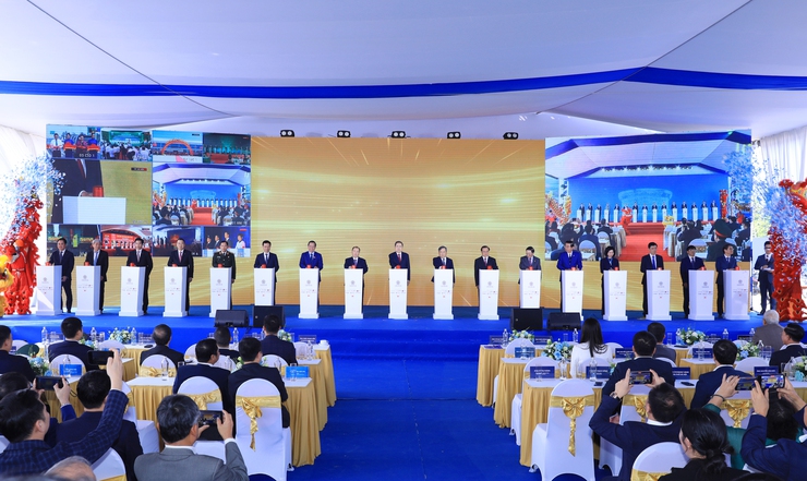 Hanoi breaks ground on Red River Landscape Boulevard- Ảnh 1.