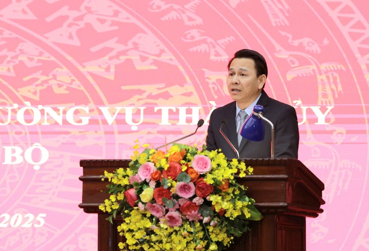 Thành ủy Hà Nội công bố 9 quyết định công tác cán bộ- Ảnh 4.