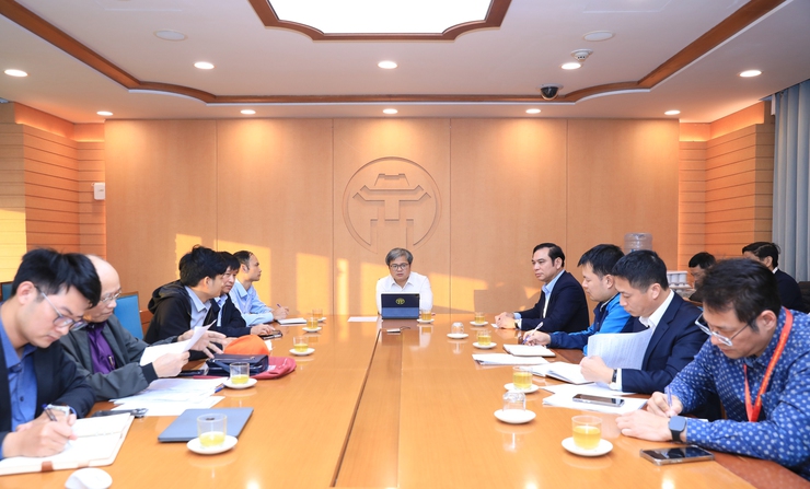 Phó Chủ tịch UBND Thành phố Trương Việt Dũng chủ trì tháo gỡ vướng mắc về quản lý, vận hành chung cư Smile Building- Ảnh 1.