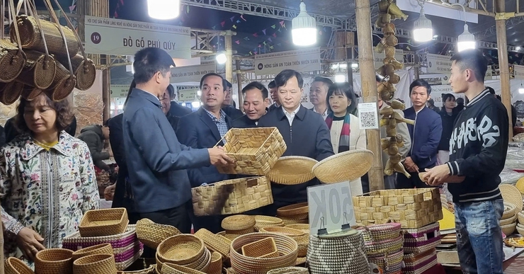 Khai mạc Hội chợ sản phẩm làng nghề và nông sản thực phẩm an toàn tại xã Sơn Đồng- Ảnh 2.