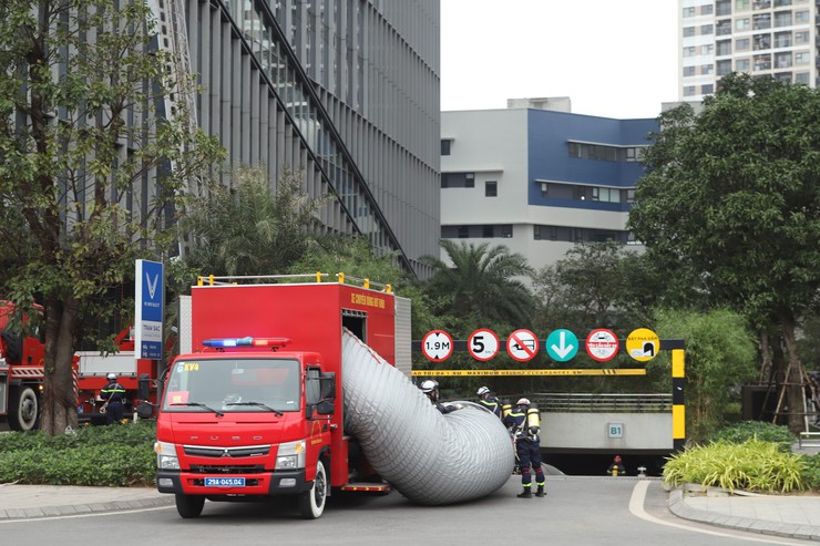 Hanoi carries out fire prevention drill- Ảnh 3.