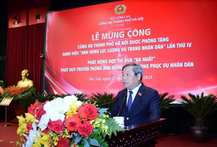 Công an thành phố Hà Nội đón nhận danh hiệu Anh hùng lực lượng vũ trang Nhân dân lần thứ IV- Ảnh 4.