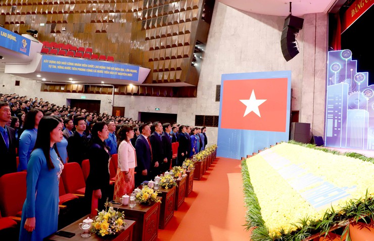 Ngày làm việc thứ nhất Đại hội Công đoàn thành phố Hà Nội lần thứ XVIII- Ảnh 1.