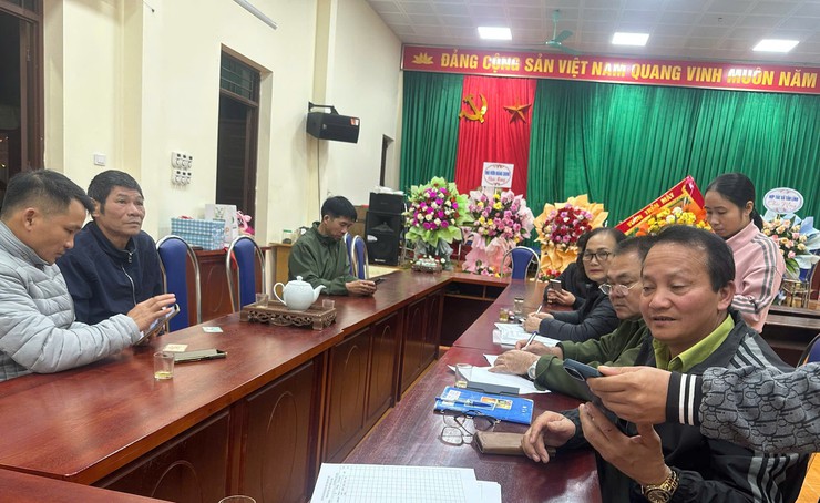 Xã Suối Hai gấp rút hoàn thành tiến độ làm sạch dữ liệu Giấy phép lái xe trên ứng dụng iHanoi- Ảnh 2.