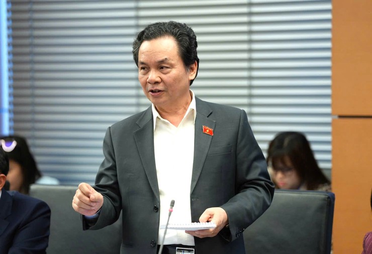 Đoàn Đại biểu Quốc hội Hà Nội thảo luận tại tổ về hợp nhất 3 chương trình mục tiêu quốc gia- Ảnh 5.