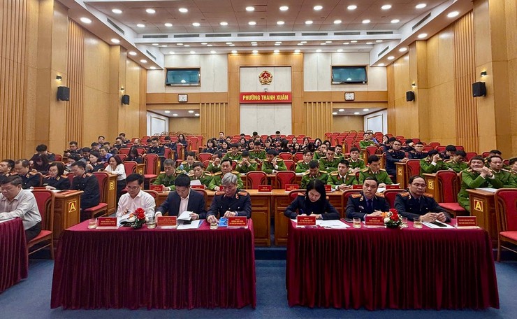 Ký kết quy chế phối hợp giải quyết tin báo, tố giác về tội phạm tại 8 phường- Ảnh 1.