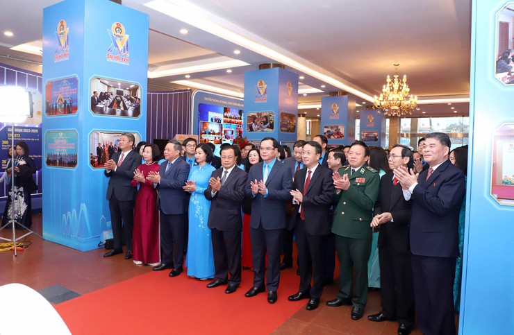 Khai mạc Triển lãm "Công đoàn Thủ đô - Đổi mới, sáng tạo, hội nhập"- Ảnh 1.