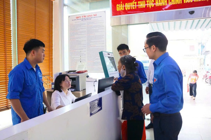 Xã Quốc Oai đẩy mạnh cải cách hành chính, hướng tới chính quyền số phục vụ Nhân dân- Ảnh 1.