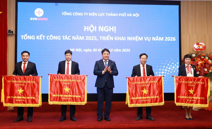 EVNHANOI quyết tâm bảo đảm điện cho mục tiêu tăng trưởng trên 11% năm 2026- Ảnh 6.
