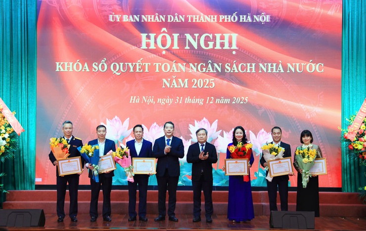 Hà Nội khóa sổ ngân sách năm 2025: Thu hơn 700.000 tỷ đồng, đứng đầu cả nước- Ảnh 5.