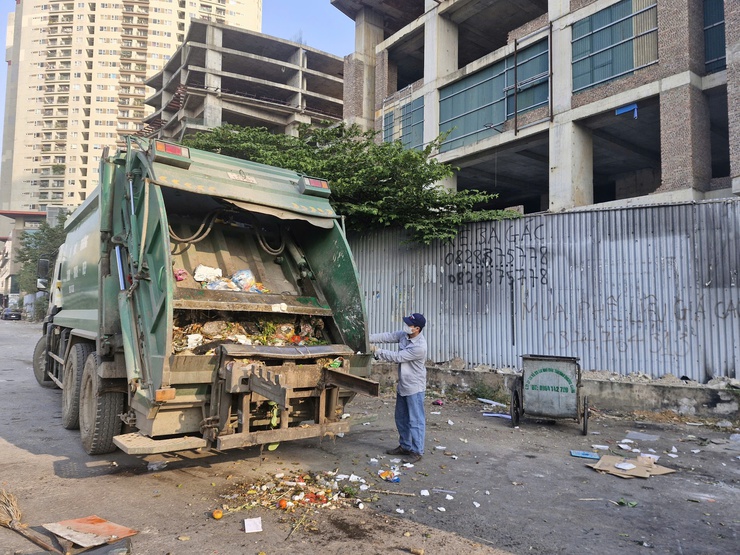 Phân cấp công tác vệ sinh môi trường: Thử thách và cơ hội đổi mới quản trị từ cơ sở- Ảnh 2.