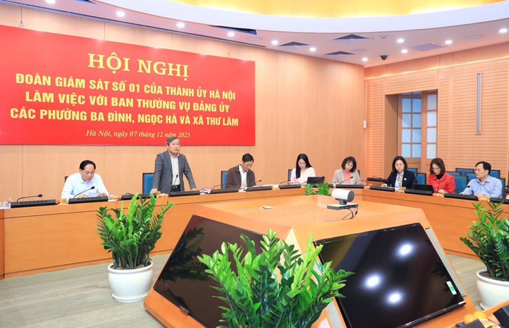Hanoi Mayor calls for Ngoc Ha Ward to set example in operating two-tier model- Ảnh 1.