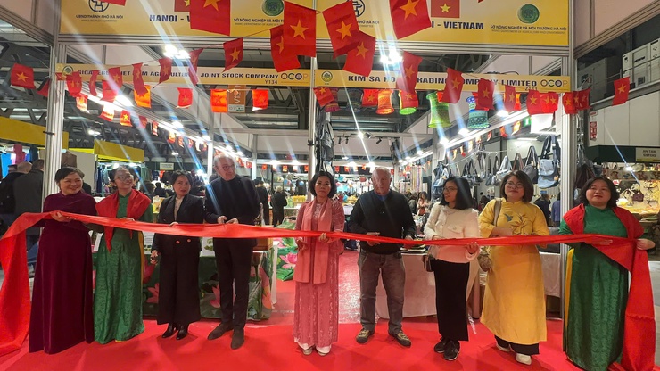 Hanoi promotes OCOP products abroad- Ảnh 1.