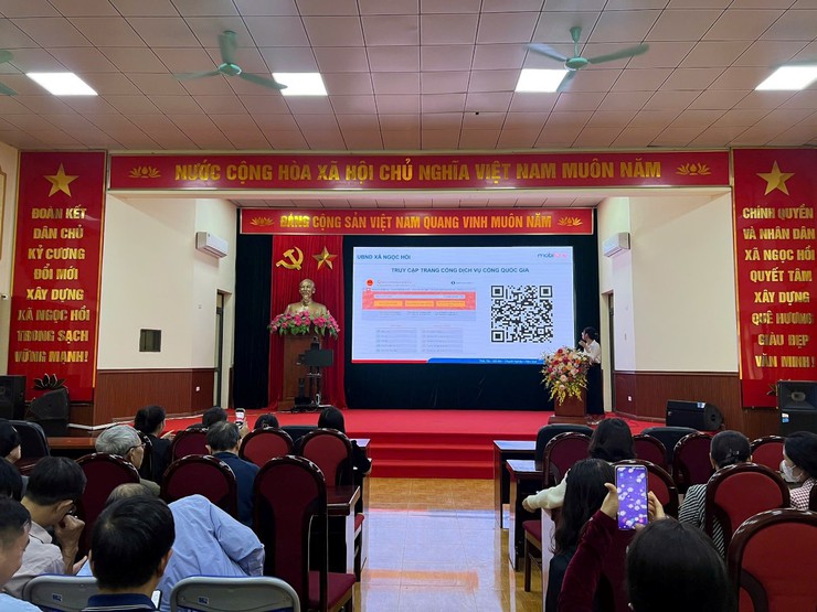 Đẩy mạnh công tác chuyển đổi số - Nhiệm vụ trọng tâm trên địa bàn xã Ngọc Hồi- Ảnh 3.