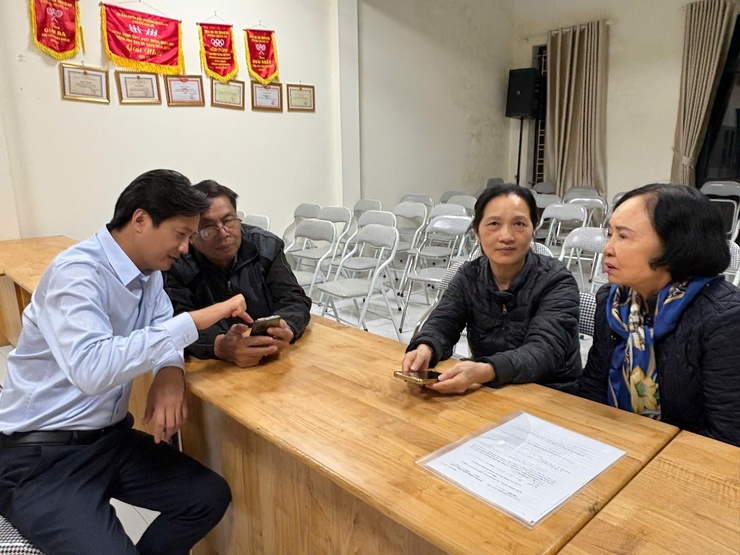 Phường Tây Hồ: Ra quân chiến dịch “phủ sóng” chữ ký số trên VNeID- Ảnh 3.