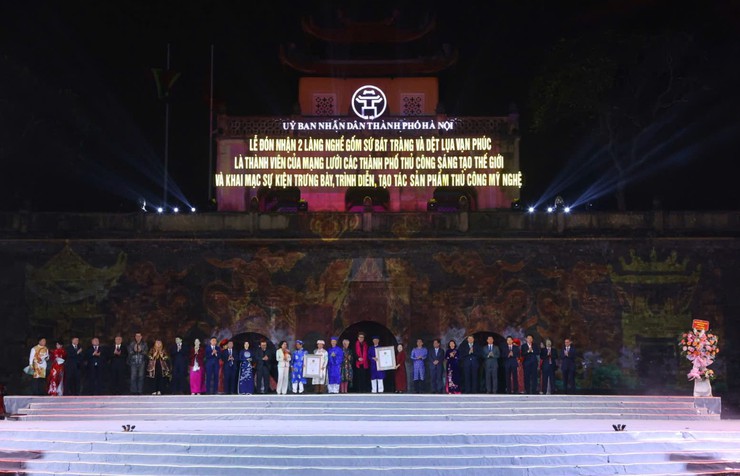 “Gốm sứ Bát Tràng” và “Dệt lụa Vạn Phúc” chính thức là thành viên của Mạng lưới các Thành phố thủ công sáng tạo Thế giới- Ảnh 9.