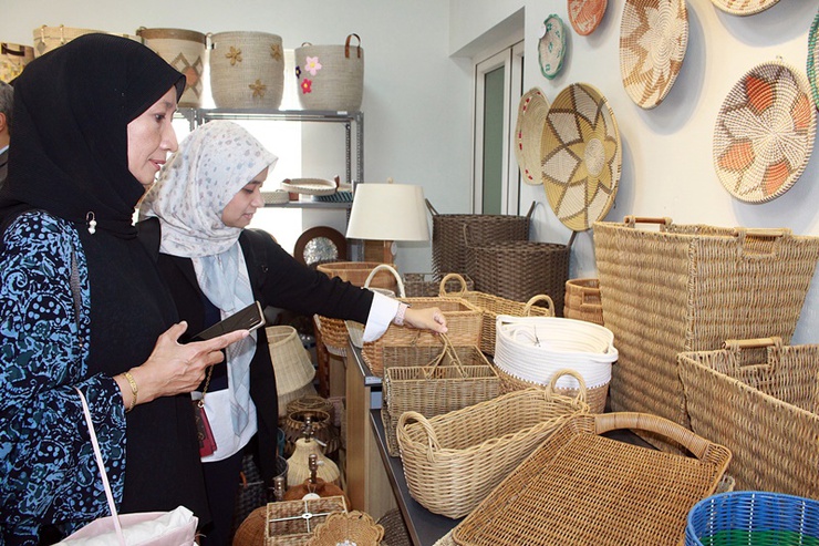 Đoàn Hội đồng Thủ công Thế giới và 3 Tỉnh trưởng của Cộng hòa Uzbekistan thăm và làm việc tại huyện Chương Mỹ- Ảnh 5.
