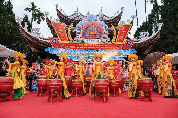 Triển khai “Tuần lễ văn hóa - du lịch” Lễ hội chùa Hương 2025- Ảnh 1.