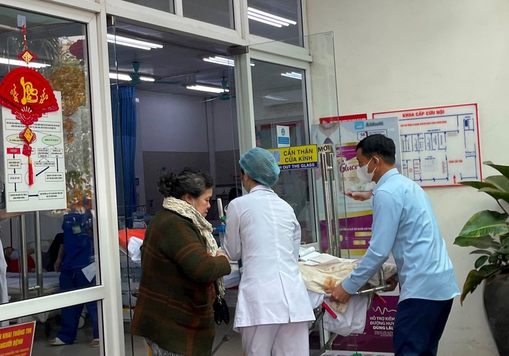 Hà Nội: Công tác đáp ứng y tế dịp Tết Nguyên đán Ất Tỵ được triển khai nghiêm túc, đảm bảo quy định- Ảnh 1.