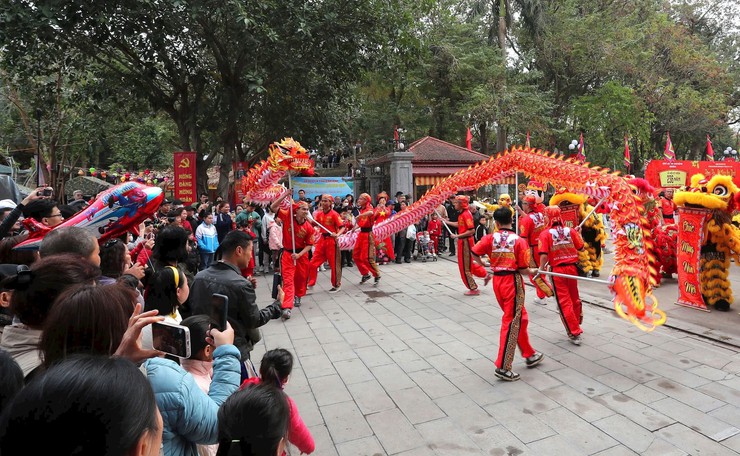 Hà Nội đón khoảng 1 triệu lượt khách du lịch dịp Tết Nguyên đán Ất Tỵ 2025- Ảnh 4.