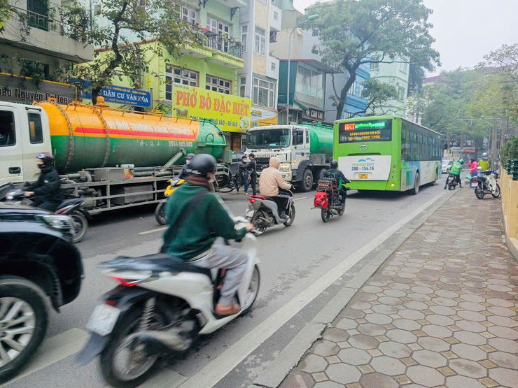 Lý giải việc phụ gia bị phun lên mặt đất trong khi đào hầm đường sắt Nhổn- ga Hà Nội- Ảnh 5.
