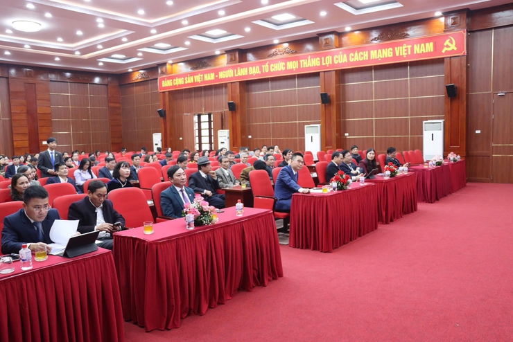Huyện Phú Xuyên tri ân đội ngũ cán bộ ngành Y tế- Ảnh 1.