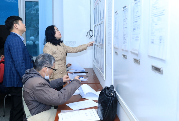 Kiểm tra việc giải quyết thủ tục hành chính tại Văn phòng Đăng ký đất đai Hà Nội- Ảnh 4.