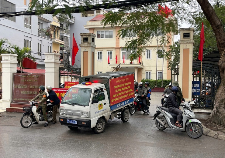 Phường Vĩnh Hưng: Duy trì thường xuyên việc kiểm tra, xử lý nghiêm vi phạm trật tự đô thị- Ảnh 4.