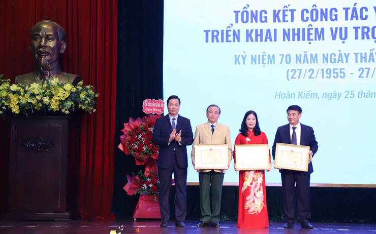 Ngành Y tế Hoàn Kiếm: Nỗ lực không ngừng vì sức khỏe cộng đồng- Ảnh 2.