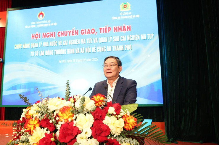 Hà Nội chuyển giao công tác cai nghiện ma túy về Công an Thành phố- Ảnh 4.