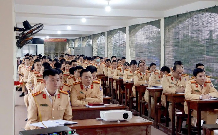 Công an Thành phố thành lập Đội Sát hạch, cấp giấy phép lái xe- Ảnh 2.