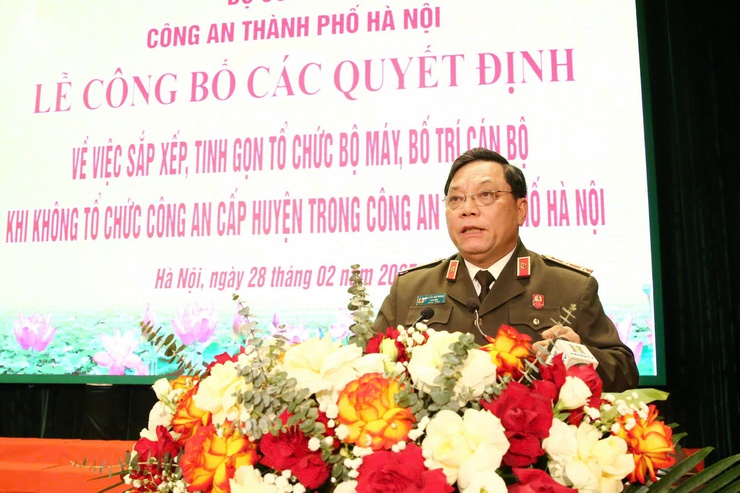 Công an Thành phố công bố quyết định sắp xếp tinh gọn bộ máy khi không tổ chức Công an cấp huyện- Ảnh 2.