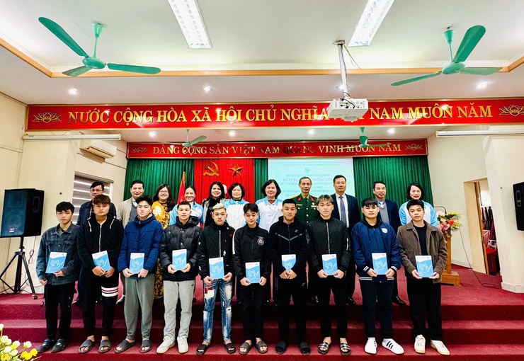 Huyện Thanh Trì: Duy trì, nhân rộng các đoạn đường, tuyến phố xanh, sạch, đẹp- Ảnh 2.