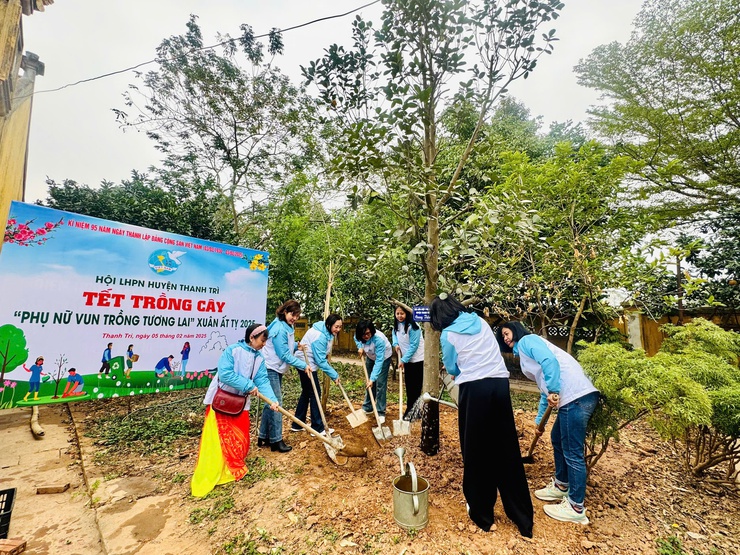 Huyện Thanh Trì: Duy trì, nhân rộng các đoạn đường, tuyến phố xanh, sạch, đẹp- Ảnh 3.