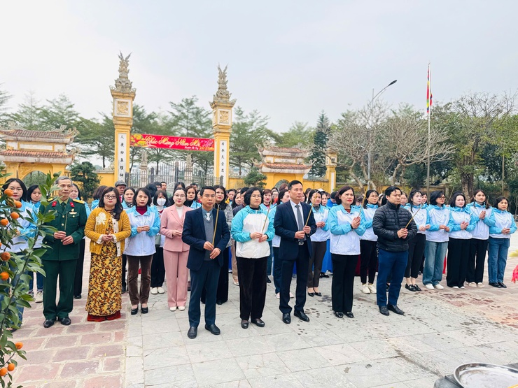 Huyện Thanh Trì: Duy trì, nhân rộng các đoạn đường, tuyến phố xanh, sạch, đẹp- Ảnh 1.
