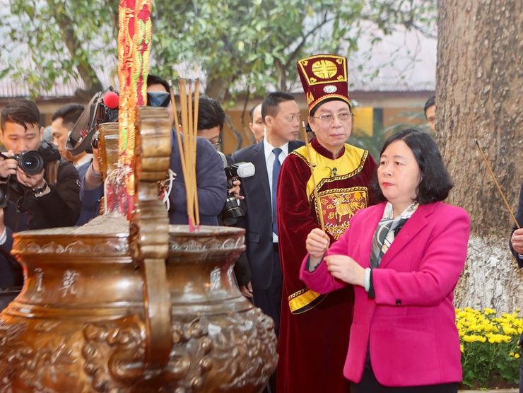 Chủ tịch nước Lương Cường chủ trì Lễ dâng hương khai Xuân Ất Tỵ tại Hoàng thành Thăng Long- Ảnh 3.