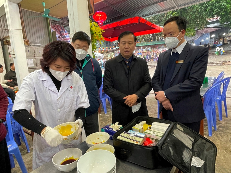 Kiểm tra công tác bảo đảm an toàn thực phẩm tại lễ hội chùa Hương- Ảnh 1.