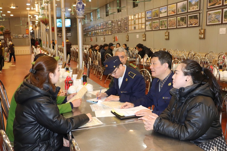 Giám sát chặt hoạt động buôn bán thịt động vật tại Lễ hội chùa Hương- Ảnh 3.