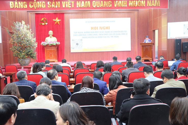 Huyện Phú Xuyên chuyển đổi số toàn diện với 3 trụ cột- Ảnh 4.