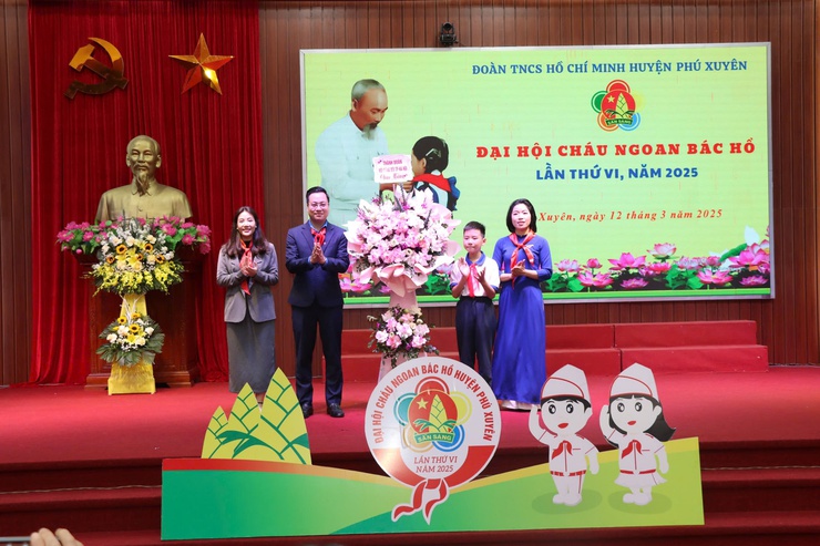 Phú Xuyên: 55.980 em đội viên được nhận chuyên hiệu “Cháu ngoan bác Hồ - chủ nhân Thăng long”- Ảnh 1.
