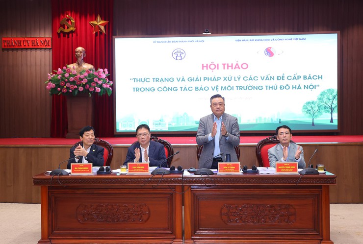 Hà Nội tiếp tục tham vấn các chuyên gia để giải "bài toán" về bảo vệ môi trường- Ảnh 1.