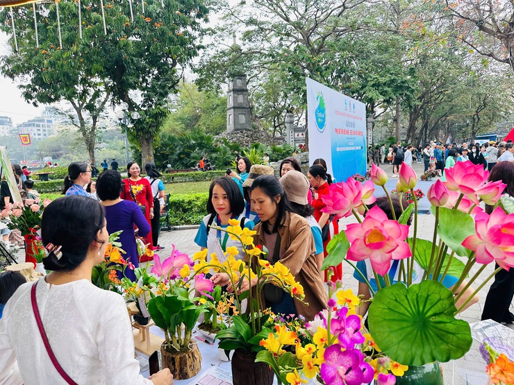 Festival “Phụ nữ Thủ đô vì hòa bình, phát triển” năm 2025- Ảnh 4.