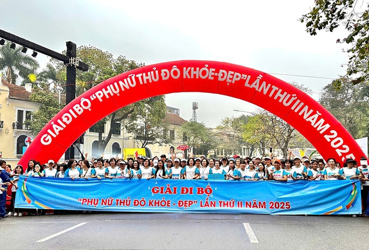 Gần 1.000 vận động viên tham gia giải đi bộ “Phụ nữ Thủ đô khỏe - đẹp” lần thứ II- Ảnh 3.