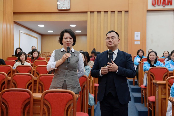 Quận Thanh Xuân tổ chức nói chuyện về vai trò của phụ nữ Việt Nam trong kỷ nguyên vươn mình- Ảnh 2.
