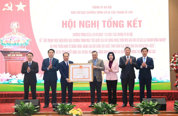 Hoai Duc, Dong Anh, and Thanh Oai recognized for meeting advanced new rural standards- Ảnh 2.