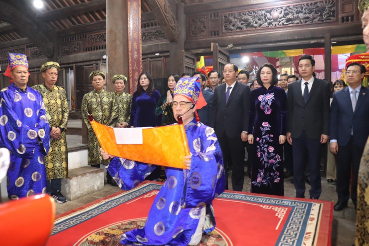 Bat Trang receives recognition on becoming a national intangible cultural heritage- Ảnh 2.