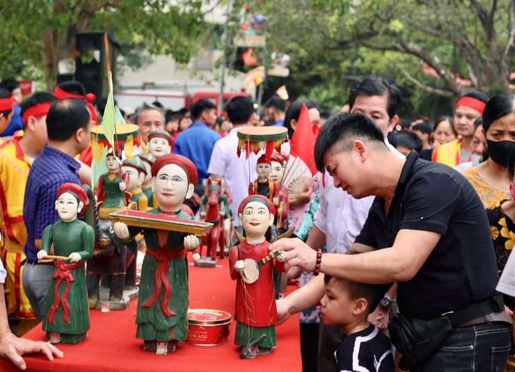 Lễ hội chùa Tây Phương 2025: Vinh danh di sản văn hóa và bảo vật quốc gia- Ảnh 3.