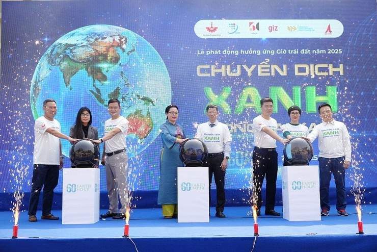 Hà Nội phát động chương trình hưởng ứng Giờ Trái Đất 2025- Ảnh 1.